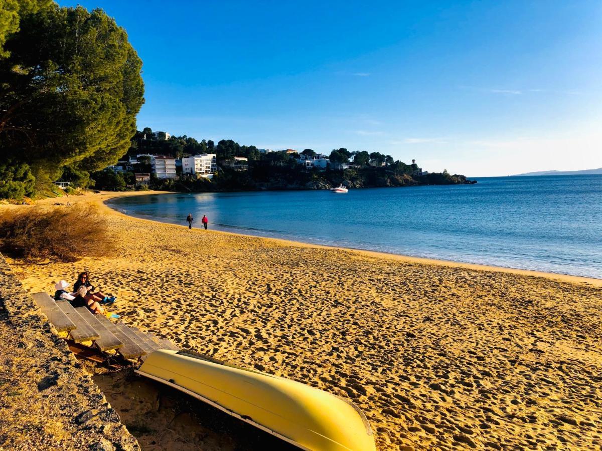 Almadrava Beach Росас Экстерьер фото
