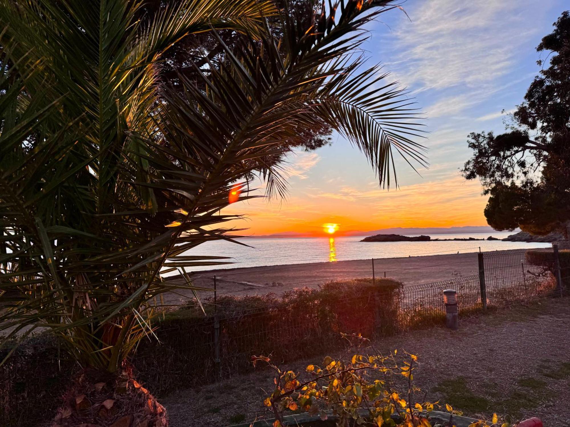 Almadrava Beach Росас Экстерьер фото